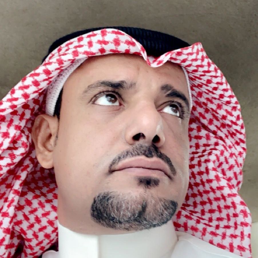 الإعلامي علي القبيسي