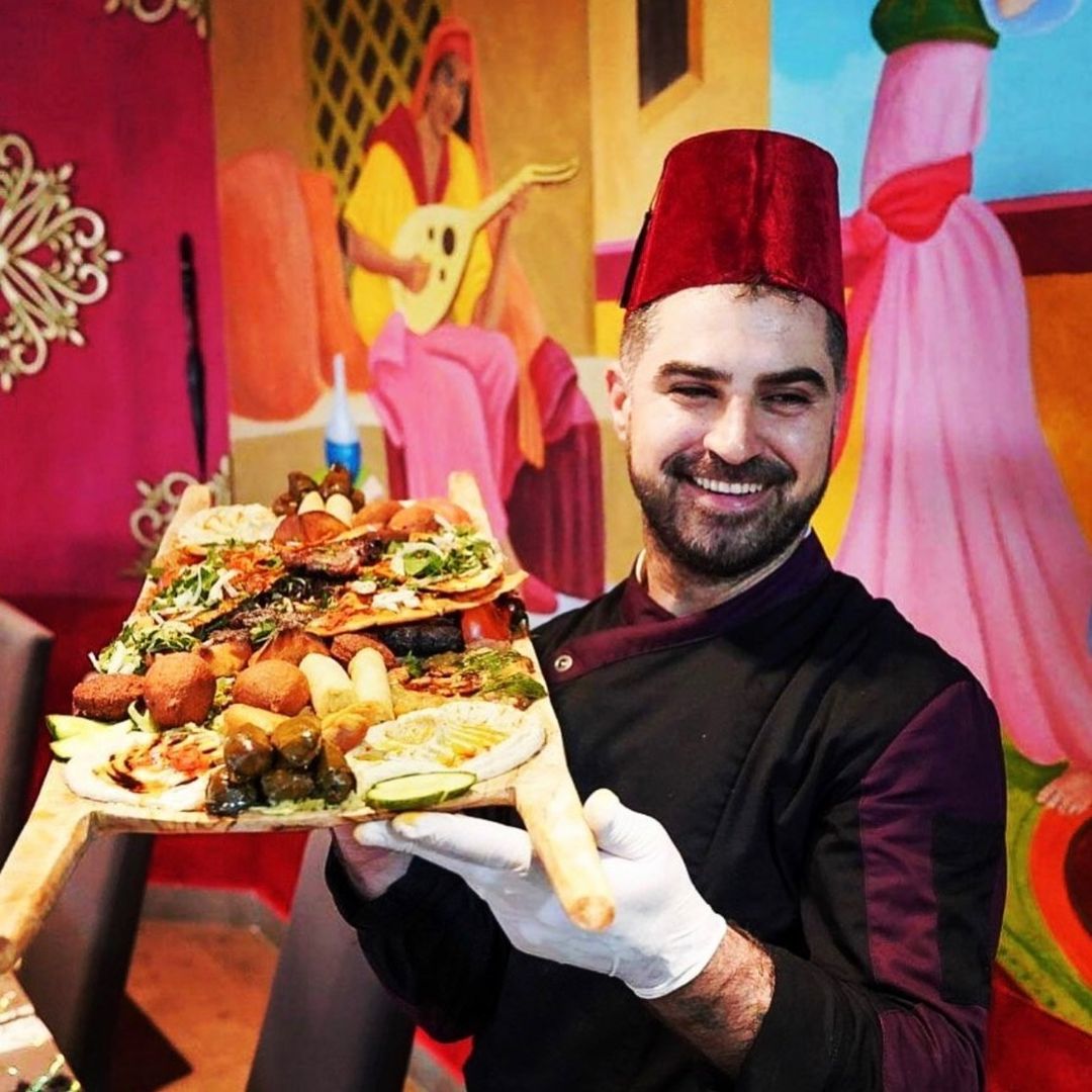 مطعم باب الحارة